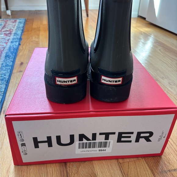 Hunter Short Rain Boots in Olive with Black Trim main image 4